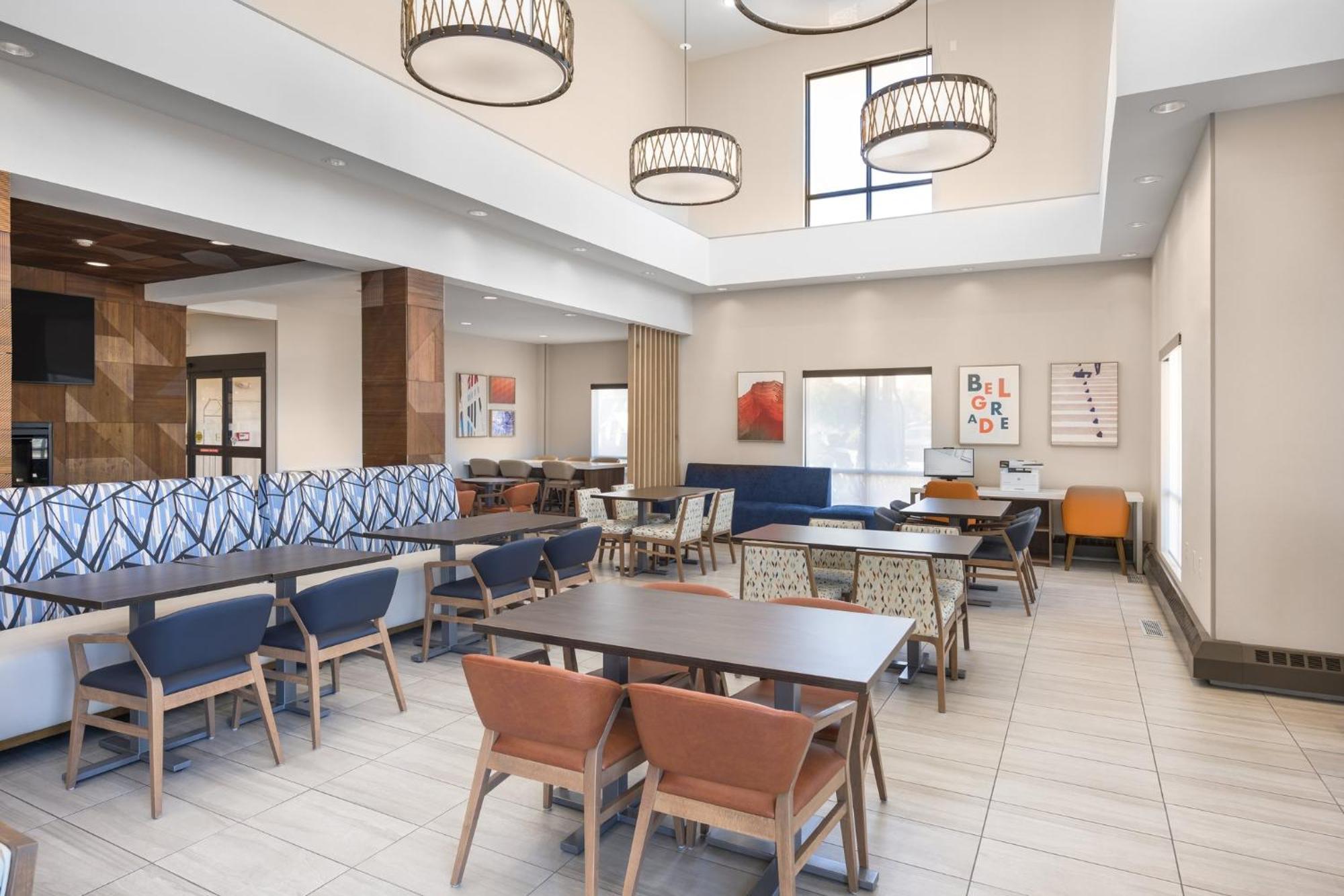 Holiday Inn Express Belgrade-Bozeman Area By Ihg Εξωτερικό φωτογραφία
